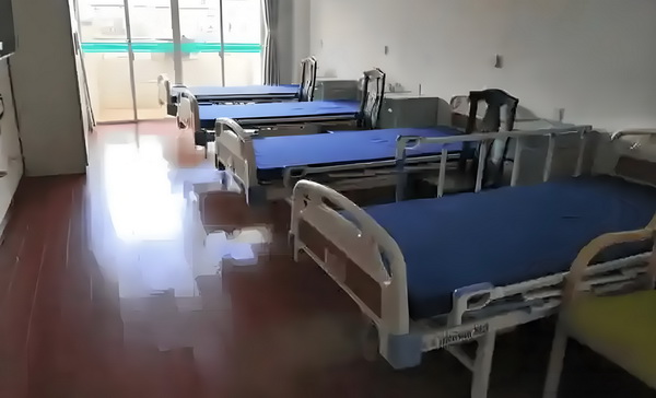 深圳市怎么入户_780元票价被炒至1万元，易烊千玺演唱会门票遭高价倒卖 县委在作书记时决策